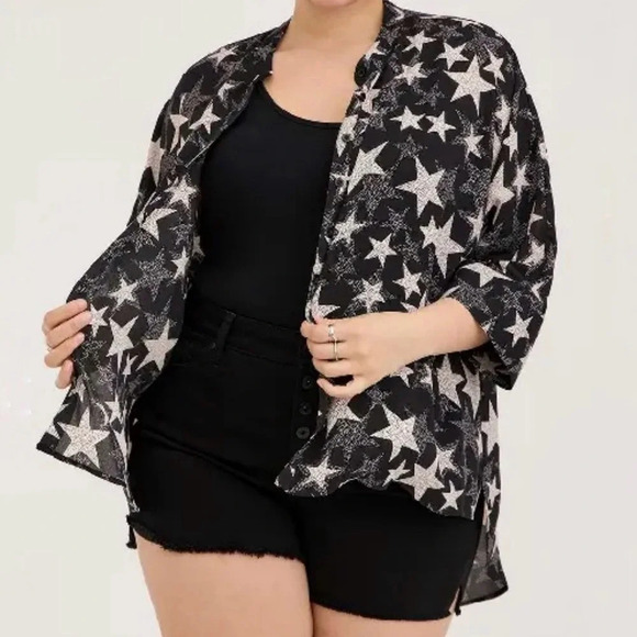 Torrid Dotted‎ Star Chiffon Blouse Kimono Torrid Size 1 or 14/16 - Picture 1 of 9